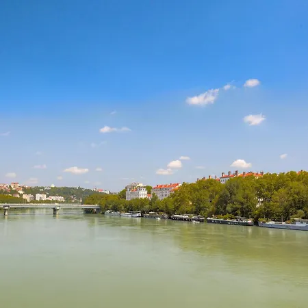Cosy Et Atypique De Et Quais Du Rhone Lägenhet